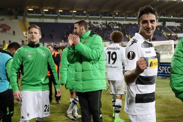 Bilder des Tages - SPORT Borussia Monchengladbach Lars Stindl Celebration Borussia Monchengladbach under our supporters Lars Stindl Firenze 23-02-2017 Stadio Artemio Franchi ACF Fiorentina vs. Borussia Monchengladbach Fiorentina - Borussia M gladbach Europa League 2016 2017 Round of 16 2nd leg lucaxpagliaricci