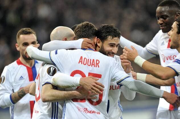 18 NABIL FEKIR (ol) - 25 Houssem Aouar (ol) - Fussball, Europa League, Olympique Lyon vs. AZ Alkmaar - 23 02 2017 FEP Panoramic 