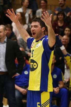 25.02.2017 - Volleyball - 2. Bundesliga Süd Männer - Saison 2016 2017 - SV Schwaig - FT Freiburg - MaWi - Laurentiu Vinatoru (5, SV Schwaig) Einzelbild