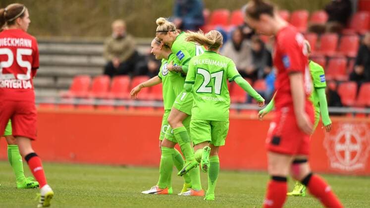 Jubel, Freuen, celebrate, happy, cheer , Goal Celebration VFL Wolfsburg 0:1Anja Mittag (VFL Wolfsburg) (41) auf Rücken von Alexandra Popp (VFL Wolfsburg) (11), Frauenfussball -Bayer 04 Leverkusen - VFL Wolfsburg, xmkx