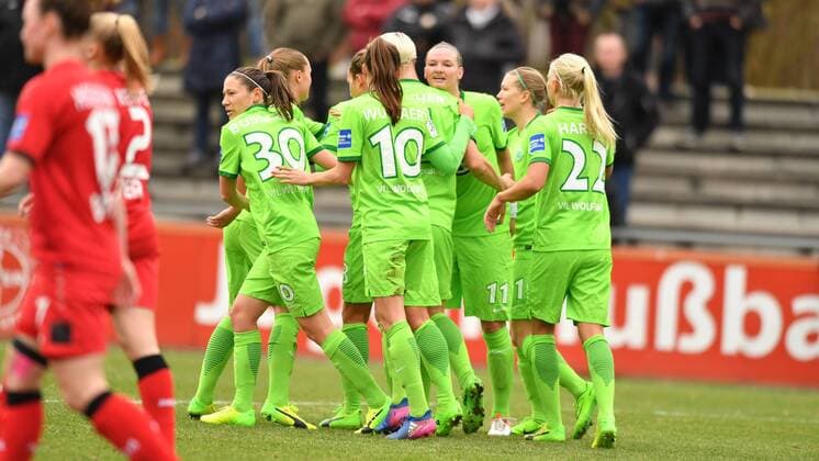 Jubel, Freuen, celebrate, happy, cheer , Goal Celebration VFL Wolfsburg 0:2, Frauenfussball -Bayer 04 Leverkusen - VFL Wolfsburg, xmkx