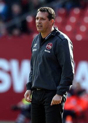 26.02.2017 - Fussball - Saison 2016 2017 - 2. Fussball - Bundesliga - 22. Spieltag: 1. FC Nürnberg Nuernberg FCN Club - VfL Bochum - DaMa - Alois Schwartz (Trainer 1.FC Nürnberg FCN ) nachdenklich enttäuscht Enttäuschung