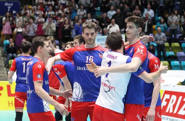26.02.2017, xilx, Volleyball 1.Bundesliga Herren, Volleyball Herren,United Volleys - SWD powervolleys Düren, emspor, v.l. Freude nach dem Sieg gegen Dueren Frankfurt am Main