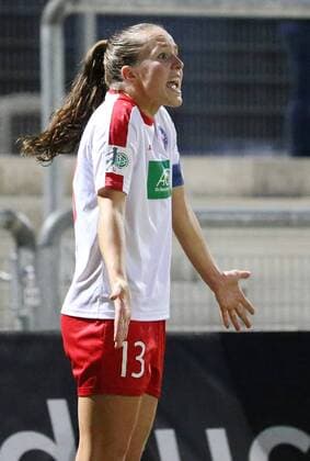 v.li.: Lia Wälti (1. FFC Turbine Potsdam) enttäuscht schauend, Enttäuschung, disappointed, Fussball, Allianz Frauen-Bundesliga, 1. FFC Frankfurt - 1. FFC Turbine Potsdam, xfsx