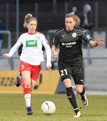 26.02.2017, xblx, Fussball 1.Bundesliga Damen, 1.FFC Frankfurt - Turbine Potsdam, emspor v.l. Elise Kellond-Knight (Turbine Potsdam), Ana-Maria Crnogorcevic (1.FFC Frankfurt) Frankfurt am Main