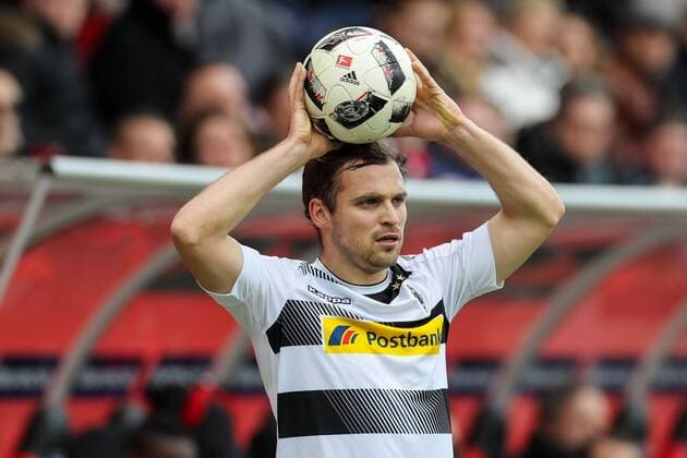 Ingolstadt, Deutschland, 26.02.2017, Bundesliga 22. Spieltag, FC Ingolstadt 04 - Borussia Moenchengladbach, Tony Jantschke (BMG) in Aktion ( DeFodi507