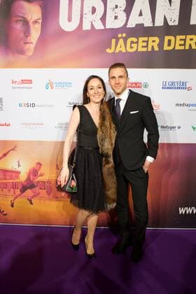 Leichtathletik Berlin 27.02.2017 BEM 2018 Leichtathletik EM 2018 in berlin Weltpremiere von Urban Records Image Film Zoo Palast Berlin Peter Pekarik Hertha BSC Berlin Fussball mit Ehefrau Lujza