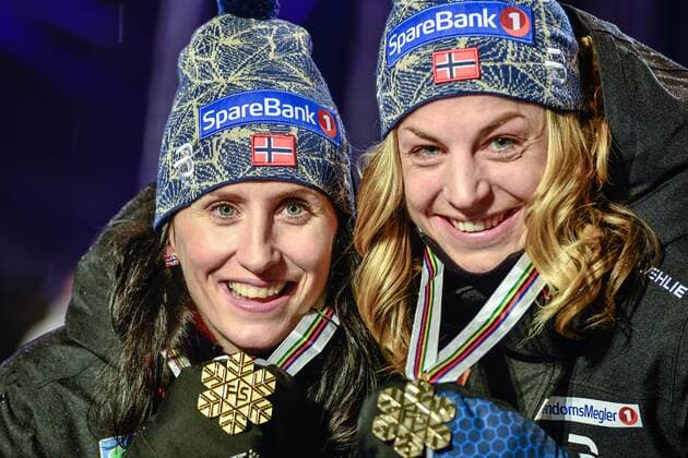 Bilder des Tages - SPORT Ski Nordisch, WM in Lahti, Siegerehrung 10km Langlauf der Damen am Abend February 28, 2017 - Lahti, Finland - (Left-Right) Marit Bjoergen and Astrid Uhrenholdt Jacobsen (both Norway) - during the Award Ceremony after Ladies cross-country 10.0km Individual Classic final, at FIS Nordic World Ski Championship 2017 in Lahti..On Tuesday, February 28, 2017, in Lahti, Finland. Award Ceremony of 10km Individual Classic final  - ZUMAn230 20170228_zaa_n230_375 Copyright: xArturxWidakx