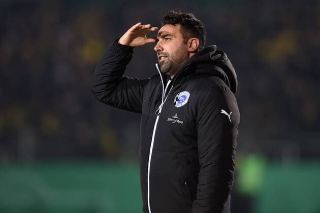 Fußball DFB Pokal Viertelfinale Sportfreunde Lotte - Borussia Dortmund am 28.02.2017 im FRIMO Stadion in Lotte Trainer Ismail Atalan (Lotte) MT
