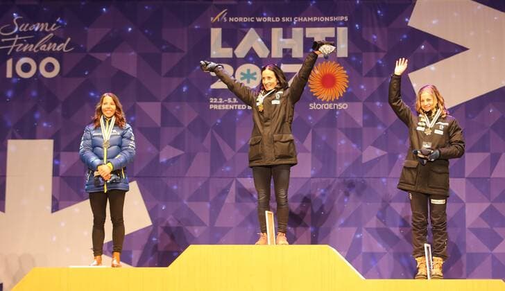 Ski Nordisch, WM in Lahti, Siegerehrung 10km Langlauf der Damen am Abend February 28, 2017 - Lahti, Finland - Charlotte Kalla (SWE), Marit Bjoergen (NOR), Astrid Uhrenholdt Jacobsen (NOR), during the Award Ceremony after Ladies cross-country 10.0km Individual Classic final, at FIS Nordic World Ski Championship 2017 in Lahti On Tuesday, February 28, 2017, in Lahti, Finland. Women s Cross Country Distance - FIS Nordic World Ski Championships  - ZUMAn230 20170228_zaa_n230_380 Copyright: xFotoxOlimpikx