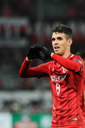 Brazilian football player Oscar of China s Shanghai SIPG celebrates after scoring a goal against Australia s Western Sydney Wanderers FC in a Group G match during the 2017 AFC Champions League in Shanghai, China, 28 February 2017. Brazil striker Hulk put in an incredible performance ¡ª scoring the opener two minutes after kick-off and had a hand in three other goals ¡ª as Shanghai SIPG romped to a 5-1 victory over Western Sydney Wanderers in their AFC Champions League match in Shanghai Tuesday (28 February 2017) night. The victory allowed Andre Villas-Boas¡¯ team to go joint top of Group F on six points alongside Urawa Red Diamonds which beat FC Seoul 5-2 in an earlier match. Incredible Hulk fires 5-star SIPG  pbu584317_38