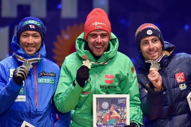 Themen der Woche - SPORT Bilder des Tages - SPORT NORDIC SKIING - FIS WC Lahti 2017 LAHTI,FINLAND,01.MAR.17 - NORDIC SKIING, NORDIC COMBINED - FIS Nordic World Ski Championships, large hill, 10km Gundersen, award ceremony. Image shows Akito Watabe (JPN), Johannes Rydzek (GER) and Francois Braud (FRA). Keywords: medal. GEPAxpictures xFlorianxErtl