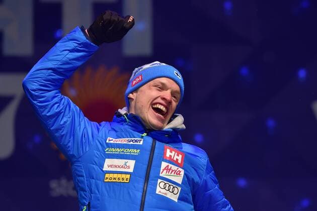 Nordische Ski-WM, 15km Langlauf der Herren, Siegerehrung NORDIC SKIING - FIS WC Lahti 2017 LAHTI,FINLAND,01.MAR.17 - NORDIC SKIING, CROSS COUNTRY SKIING - FIS Nordic World Ski Championships, 15km classic, men, award ceremony. Image shows the rejoicing of Iivo Niskanen (FIN). GEPAxpictures xFlorianxErtl