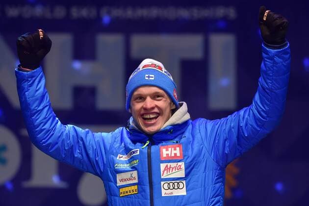 Nordische Ski-WM, 15km Langlauf der Herren, Siegerehrung NORDIC SKIING - FIS WC Lahti 2017 LAHTI,FINLAND,01.MAR.17 - NORDIC SKIING, CROSS COUNTRY SKIING - FIS Nordic World Ski Championships, 15km classic, men, award ceremony. Image shows the rejoicing of Iivo Niskanen (FIN). GEPAxpictures xFlorianxErtl