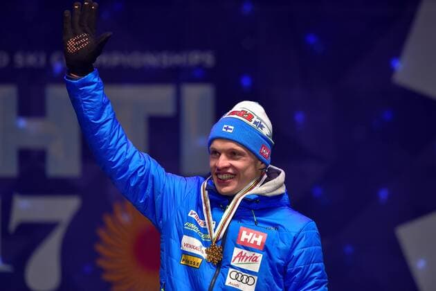 Nordische Ski-WM, 15km Langlauf der Herren, Siegerehrung NORDIC SKIING - FIS WC Lahti 2017 LAHTI,FINLAND,01.MAR.17 - NORDIC SKIING, CROSS COUNTRY SKIING - FIS Nordic World Ski Championships, 15km classic, men, award ceremony. Image shows Iivo Niskanen (FIN). Keywords: medal. GEPAxpictures xFlorianxErtl