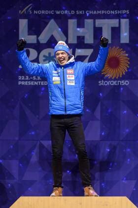 Nordische Ski-WM, 15km Langlauf der Herren, Siegerehrung Iivo Niskanen, Finland - Lahti, Finnland - Nordische Ski WM, Langlauf, Siegerehrung.  Copyright: CARLxSANDIN BB170301CS187