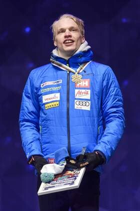 Nordische Ski-WM, 15km Langlauf der Herren, Siegerehrung Iivo Niskanen, Finland - Lahti, Finnland - Nordische Ski WM, Langlauf, Siegerehrung.  Copyright: CARLxSANDIN BB170301CS190