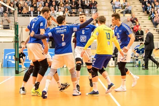 Volleyball Champions League 4th round: VfB Friedrichshafen vs Paris Volley, 01.03.2017 Jubel nach Punktgewinn beim VfB Friedrichshafen Volleyball Champions League 4th round: VfB Friedrichshafen vs Paris Volley am 01.03.2017 in der ZF Arena, Friedrichshafen, Germany xUSx