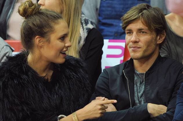 Alena Gerber und Clemens Fritz wollen heiraten. Zwei Jahre sind das Model Alena Gerber und der Fussballer Clemens Fritz ein Paar - jetzt soll ihre Beziehung sie vor den Traualtar fuehren. Die beiden haben sich verlobt. Archivfoto: Alena GERBER (Model) mit Clemens FRITZ (Fussballprofi Werder Bremen),als Zuschauer. Basketball BEKO BBL Top Four 2016 ,Finale: FC Bayern Muenchen-Alba Berlin 65-67. am 21.02.2016,A U DI D O M E. Â