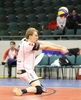 Deutschland - Rüsselsheim am Main - 02.03.2017 Volleyball - Hessen - CEV Champions League - Herren Saison 2016 2017 United Volleys Rheinmain (blau) - Lindemans Aalst (ws) v.l. Samuel Walker (Lindemans Aalst 9) United Volleys Rheinmain - Lindemans Aalst