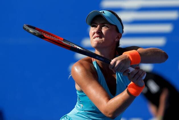French tennis player Kristina Mladenovic reutrns the ball to US Christina McHale during their Mexico Tennis Open semifinal match in Acapulco, Guerrero, Mexico, 03 March 2017. MEXICO TENNIS OPEN SEMIFINALS !ACHTUNG: NUR REDAKTIONELLE NUTZUNG!  Copyright: xJosexMendezx MEX010 20170304-636241859646803369
