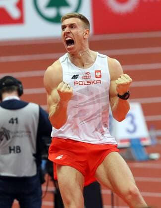 Leichtathletik, Hallen-EM in Belgrad Piotr Lisek from Poland celebrates winning gold medal in men s pole vault during the 2017 European Athletics Indoor Championships at the Kombank Arena in Belgrade, Serbia, March 3, 2017. ) (SP)SERBIA-BELGRADE-EUROPEAN INDOOR ATHLETICS CHAMPIONSHIPS PredragxMilosavljevic 