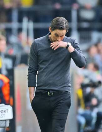 Themen der Woche - SPORT Bilder des Tages - SPORT Cheftrainer Roger Schmidt (Leverkusen) ruemft die Nase und wischt mit der Hand daran beim Spiel Borussia Dortmund vs. Bayer 04 Leverkusen, Fussball, 1. Bundesliga, 04.03.2017 Dortmund Copyright: xHommesx Eibner-Pressefotox EP_mhs