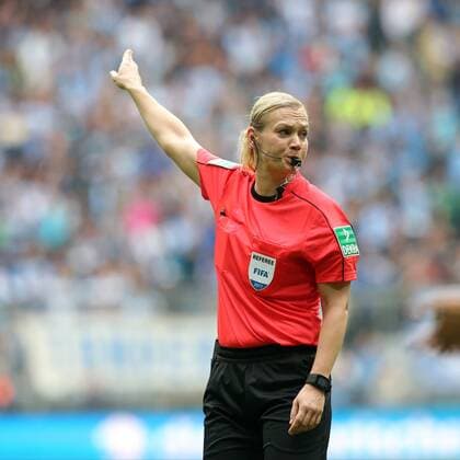 Schiedsrichter Bibiana Steinhaus, TSV 1860 Muenchen vs. FC St. Pauli, 2.Bundesliga, Fussball, 04.03.2017, Muenchen Copyright: xLanger Eibner-Pressefotox EP_HLR