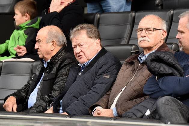 Präsident Julius Rosenthal (FSV Frankfurt), Vize-Präsident Ludwig von Natzmer (FSV Frankfurt), Vize-Präsident Wolfgang Kurka (FSV Frankfurt), Geschäftsführer Clemens Krüger (FSV Frankfurt). Deutschland, Aspach: Fussball, 3.Liga: SG Sonnenhof Grossaspach vs FSV Frankfurt am 04.03.2017, mechatronik- Arena.