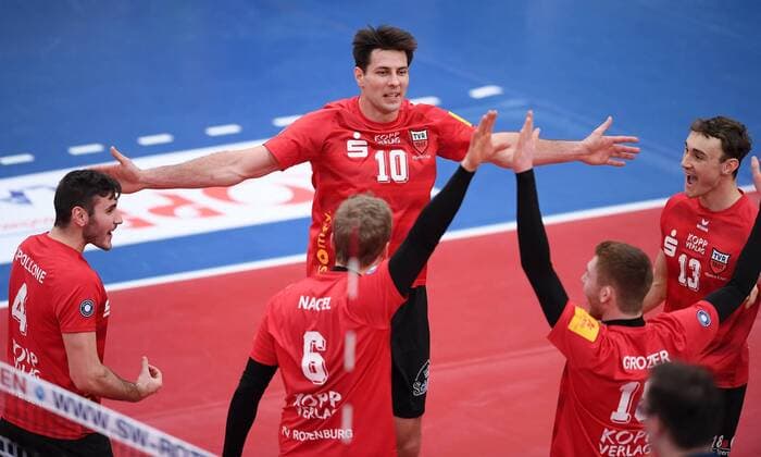 Volleyball 1. Bundesliga Saison 2016 2017 05.03.2017 TV Rottenburg - SVG Lueneburg JUBEL TV Rottenburg; Federico Cipollone, Friederich Nagel, Ferenc Nemeth, Tim Grozer und Moritz Karlitzek (v.li.) 