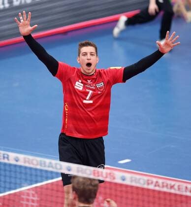 Volleyball 1. Bundesliga Saison 2016 2017 05.03.2017 TV Rottenburg - SVG Lueneburg Sven Metzger (TV Rottenburg) jubelt 