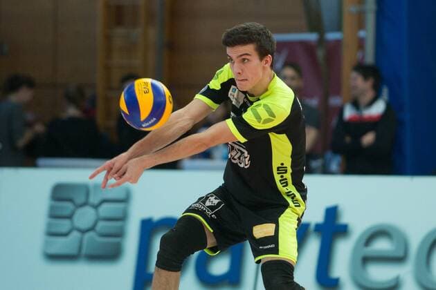 Annahme Lennart BEVERS ( 10, SOL). Volleyball, TSV Herrsching (HER) - Solingen Volleys (SOL), Bundesliga, 5.Spieltag, Saison 2016 2017, am 05.03.2017 in Herrsching N I K O L A U S H A L L E Deutschland. x_5D35403x