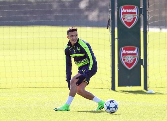 Arsenal s Alexis Sanchez during training at London Colney, London. Picture date March 6th, 2017 Pic David Klein Sportimage EDITORIAL USE ONLY. No use with unauthorised audio, video, data, fixture lists, club league logos or live services. Online in-match use limited to 120 images, no video emulation. No use in betting, games or single club league player publications.