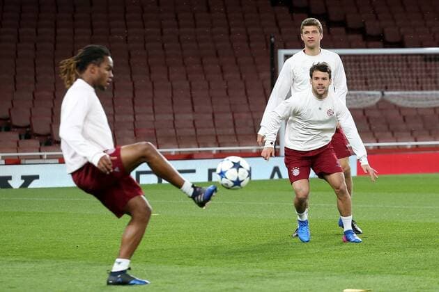Renato Sanches (FC Bayern Muenchen 35) Juan Bernat (FC Bayern Muenchen 18) Thomas Mueller (FC Bayern Muenchen 25), Abschlusstraining, Arsenal FC - FC Bayern Muenchen , UEFA Champions League, Achtelfinale, Fussball, 06.03.2017, London Copyright: xLangerx xEibner-Pressefotox EP_HLR