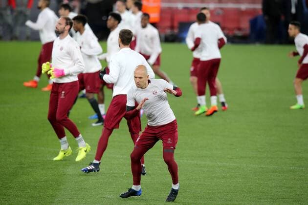 Arjen Robben (FC Bayern Muenchen 10) und das Team beim Warmlaufen, Abschlusstraining, Arsenal FC - FC Bayern Muenchen , UEFA Champions League, Achtelfinale, Fussball, 06.03.2017, London Copyright: xLangerx xEibner-Pressefotox EP_HLR