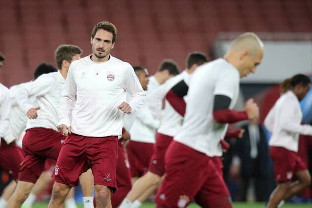 Mats Hummels (FC Bayern Muenchen 5) und das Team beim Warmlaufen, Abschlusstraining, Arsenal FC - FC Bayern Muenchen , UEFA Champions League, Achtelfinale, Fussball, 06.03.2017, London Copyright: xLangerx xEibner-Pressefotox EP_HLR