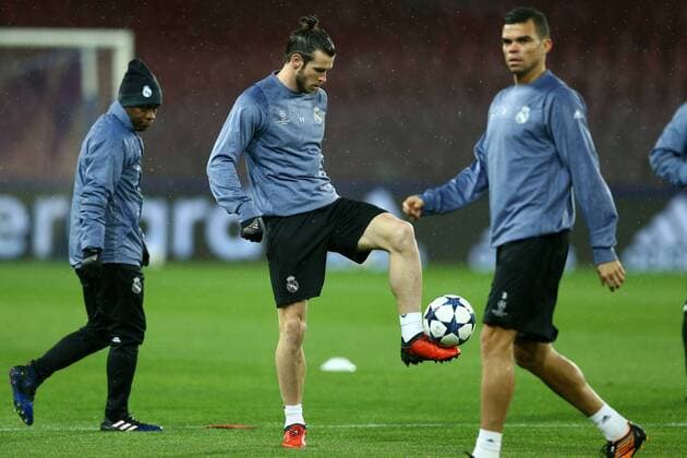 March 6, 2017 - Naples, Italy - Real Madrid s Welsh forward Gareth Bale attends a training session under heavy rain on the eve of the Champions League football match Napoli vs Real Madrid on March 6, 2017 at the San Paolo stadium in Naples. Real Madrid Training and press conference PK Pressekonferenz  - ZUMAn230 20170306_zaa_n230_203 Copyright: xMatteoxCiambellix