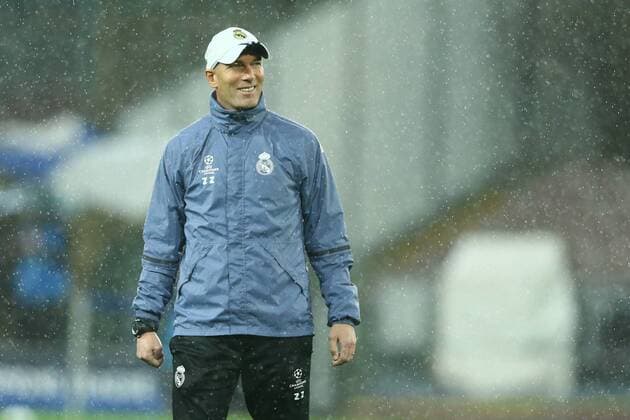 March 6, 2017 - Naples, Italy - Real Madrid trainer Zinedine Zidane during a training session under heavy rain on the eve of the Champions League football match Napoli vs Real Madrid on March 6, 2017 at the San Paolo stadium in Naples. Real Madrid Training and press conference PK Pressekonferenz  - ZUMAn230 20170306_zaa_n230_217 Copyright: xMatteoxCiambellix