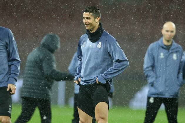 March 6, 2017 - Naples, Italy - Real Madrid s Portuguese forward Cristiano Ronaldo attends a training session under heavy rain on the eve of the Champions League football match Napoli vs Real Madrid on March 6, 2017 at the San Paolo stadium in Naples. Real Madrid Training and press conference PK Pressekonferenz  - ZUMAn230 20170306_zaa_n230_220 Copyright: xMatteoxCiambellix