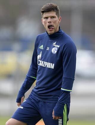 Bilder des Tages - SPORT 1.FUSSBALL BUNDESLIGA FC SCHALKE 04 SO4 TRAINING GELSENKIRCHEN KLAAS JAN HUNTELAAR. 06032017 Â