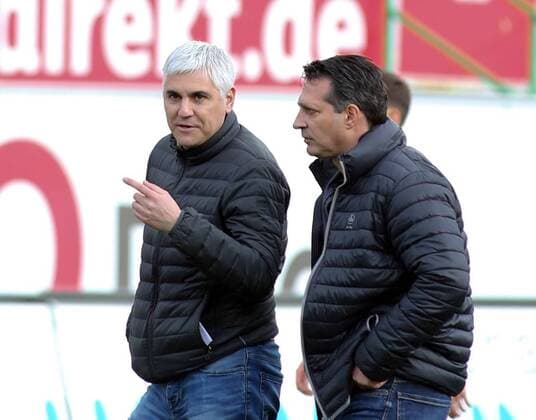 Fussball, 2. BL, 2. Bundesliga, Saison 2016 2017, Herren, Deutschland, 05.03.2017, SpVgg Greuther Fürth - 1. FC Nürnberg , v.l. Frust, Enttäuschung, enttäuscht, Trauer, Verzweiflung, nach spiel, Andreas Bornemann, Vorstand 1. FC Nürnberg, Trainer Alois Schwartz, 1. FC Nürnberg , xklausxschillingerx