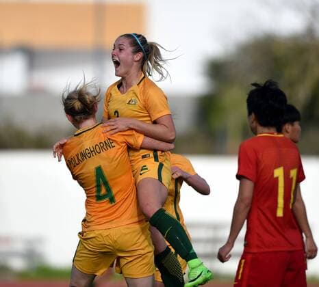 ALBUFEIRA, March 6, 2017 -- Ellie Carpenter (Top) of Australia celebrates scoring during the last round of Group C match between China and Australia at the Algarve Cup 2017 women s soccer tournament in Albufeira, Portugal on March 6, 2017. China lost 1-2. )(wll) (SP)PORTUGAL-ALBUFEIRA-SOCCER-ALGARVE CUP-CHN VS AUS ZhangxLiyun 