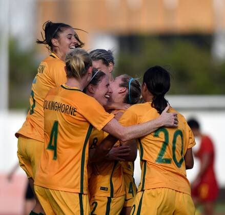 ALBUFEIRA, March 6, 2017 -- Players of Australia celebrate scoring during the last round of Group C match between China and Australia at the Algarve Cup 2017 women s soccer tournament in Albufeira, Portugal on March 6, 2017. China lost 1-2. )(wll) (SP)PORTUGAL-ALBUFEIRA-SOCCER-ALGARVE CUP-CHN VS AUS ZhangxLiyun 