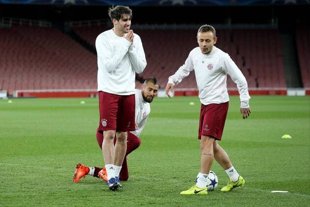 Javier Martinez (FC Bayern Muenchen 8) Arturo Vidal (FC Bayern Muenchen 23) Rafinha (FC Bayern Muenchen 13), Abschlusstraining, Arsenal FC - FC Bayern Muenchen , UEFA Champions League, Achtelfinale, Fussball, 06.03.2017, London Copyright: xLanger Eibner-Pressefotox EP_HLR