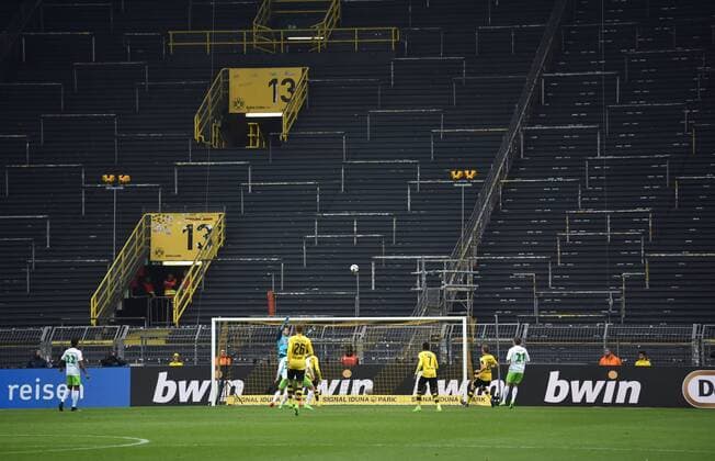 18.02.2017, Fussball GER, 1. Bundesliga Saison 2016 2017, 21. Spieltag, Borussia Dortmund - VfL Wolfsburg, Leere Suedtribuene im Signal Iduna Park