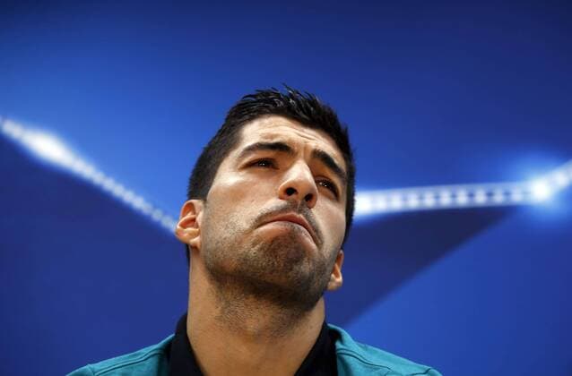 FC Barcelona Barca s Uruguayan forward Luis Suarez reacts during a press conference PK Pressekonferenz at the end of a training session at the Joan Gamper facilities in Barcelona, northeastern Spain, 07 March 2017. FC Barcelona will face PSG in a UEFA Champions League round of 16 second leg match at the Camp Nou stadium on 08 May. Press conference of FC Barcelona !ACHTUNG: NUR REDAKTIONELLE NUTZUNG!  Copyright: xALBERTOxESTEVEZx GRA241 20170307-636244969258238580