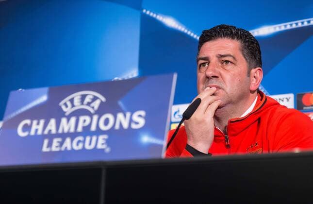Bilder des Tages - SPORT Dortmund, Deutschland 07.03.2017, UEFA Champions League - 2016 17, Pressekonferenz zum Spiel BV Borussia Dortmund - Benfica Lissabon, Coach Rui Vitoria (BLS) im Interview ( DeFodi507