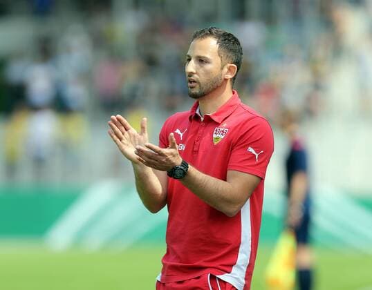 VfB Stuttgart Deutschland, Großaspach, 14.06.2015, Fussball, B-Junioren, Bundesliga, Saison 2014 2015, Finale, U17 U 17 VfB Stuttgart - U17 Borussia Dortmund (0:4): Domenico Tedesco (Trainer VfB Stuttgart).
