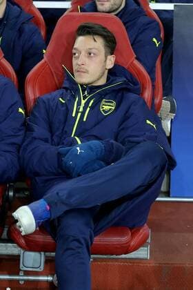 Mesut Ozil ( Arsenal FC 11 ) auf der Bank, Arsenal FC - FC Bayern Muenchen, UEFA Champions League, Achtelfinale, Fussball, 07.03.2017, London Copyright: xLangerx xEibner-Pressefotox EP_HLR