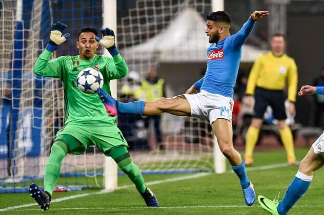 Fußball, CL, SSC Neapel - Real Madrid Lorenzo Insigne of Napoli is denied by Keylor Navas of Real Madrid during the UEFA Champions League Round of 16 Second Leg match between Napoli and Real Madrid at Stadio San Paolo, Naples, Italy on 7 March 2017. Copyright: xGiuseppexMaffiax 14490008